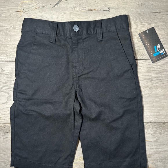 NWT Boy’s Plaid Shorts Trio in Black, Gray, and Tan. Size 8. - Picture 9 of 10